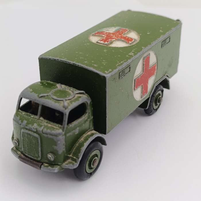 Mecanno Dinky Toys #626 military ambulance