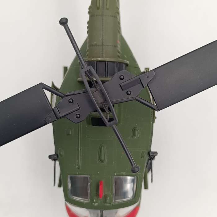 Motorworks Air Power Huey Hog die-cast helicopter - US Marines - scale - 1/32