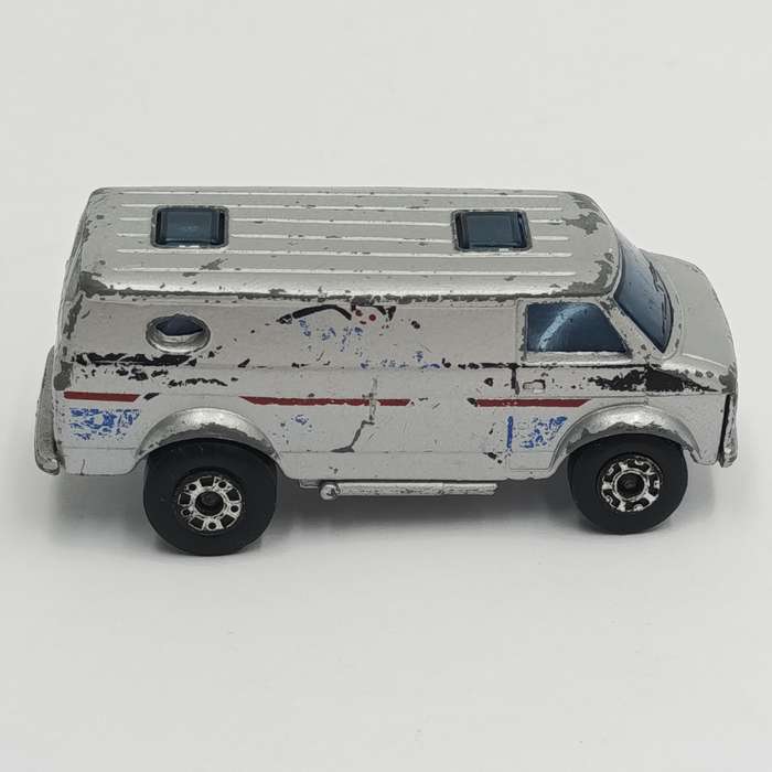 Vintage Matchbox #68 Chevy Van die-cast toy car
