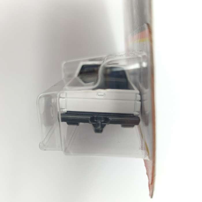 Matchbox 1995 Nissan Hardbody D21 die-cast car - still sealed