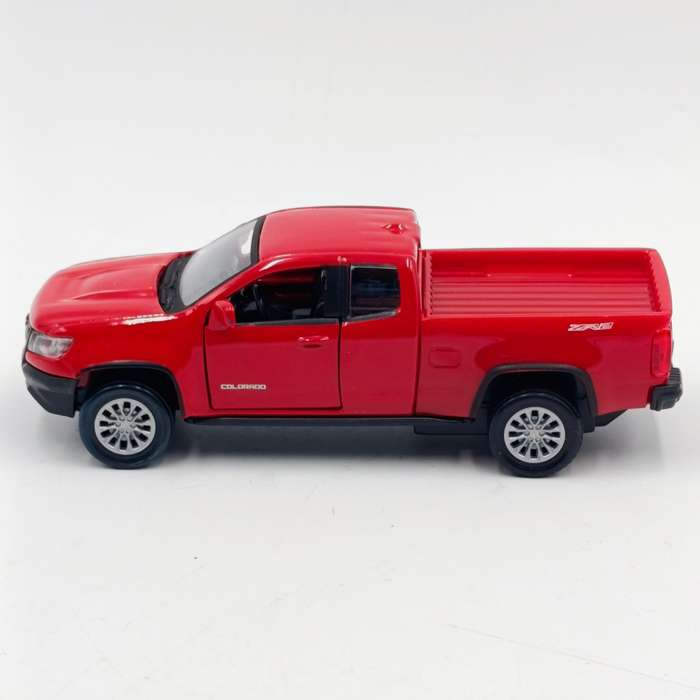 Maisto 2017 Chevrolet Colorado ZR2 die-cast model car - pull back action - scale 1/48