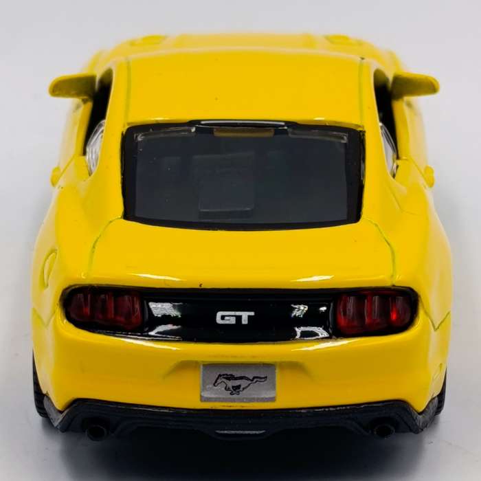 Maisto 2015 Ford Mustang GT die-cast model car - pull back action - scale 1/40