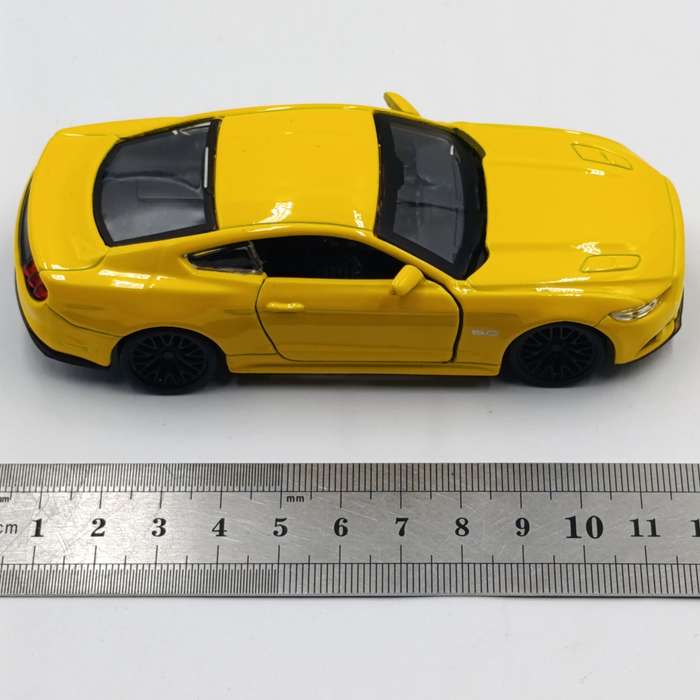 Maisto 2015 Ford Mustang GT die-cast model car - pull back action - scale 1/40