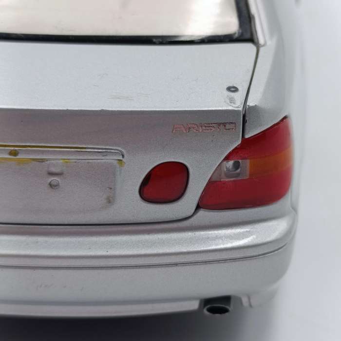 AutoArt Toyota Aristo V300 die-cast model car - scale 1/18 - rear spoiler loose