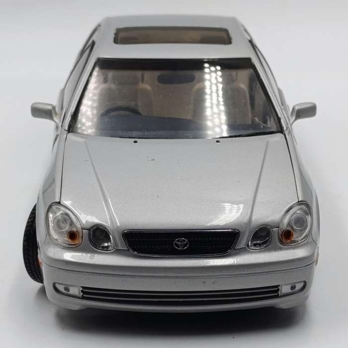 AutoArt Toyota Aristo V300 die-cast model car - scale 1/18 - rear spoiler loose