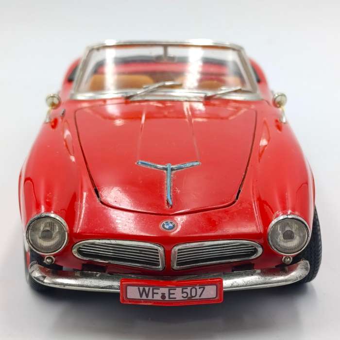 Revell BMW 507 die-cast model car with extra hard top roof - scale 1/18