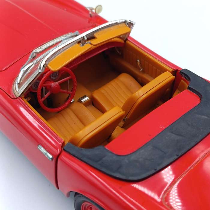 Revell BMW 507 die-cast model car with extra hard top roof - scale 1/18