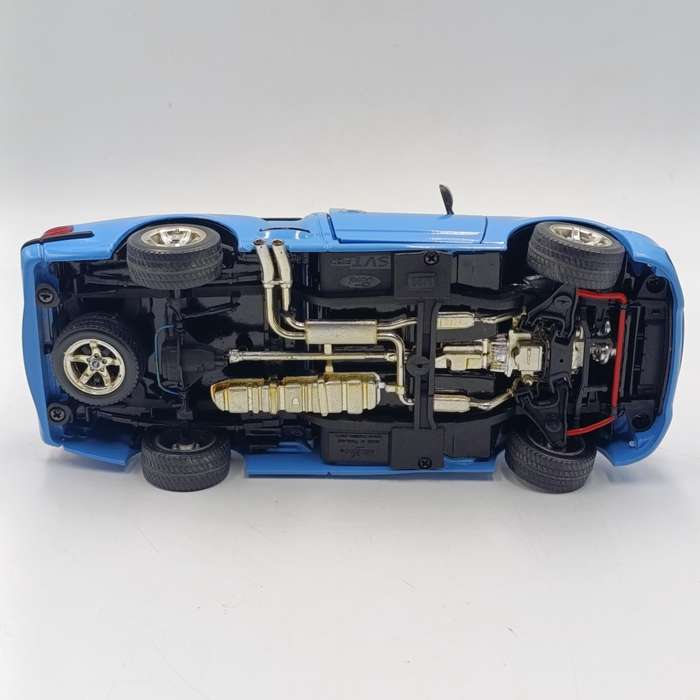 Maisto Ford SVT F-150 die-cast model car - scale 1/21 - windscreen crack