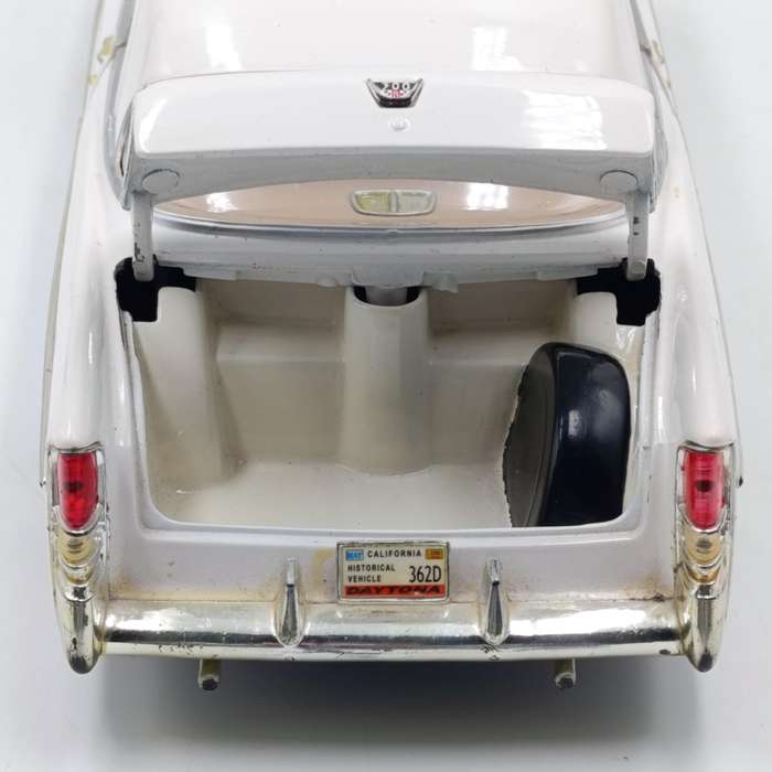 Maisto 1956 Chrysler 300B die-cast model car - scale 1/18