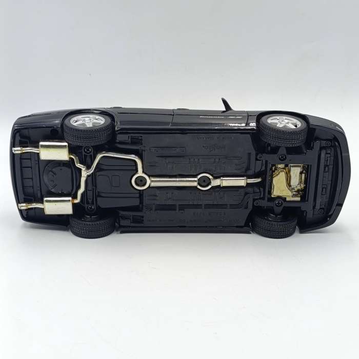 Maisto 2004 Chevrolet Impala SS die-cast model car - scale 1/18