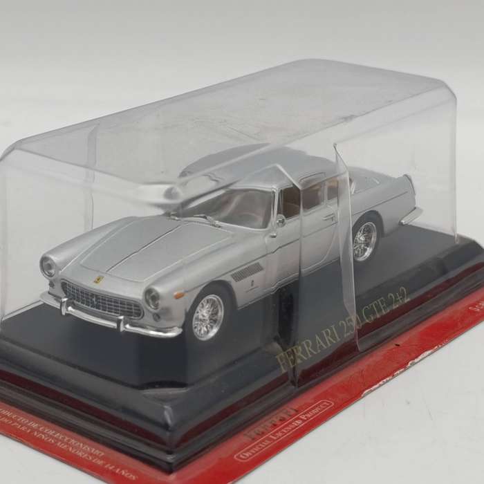 1960 Ferarri 250 GTE 2+2 die-cast model car - scale 1/43