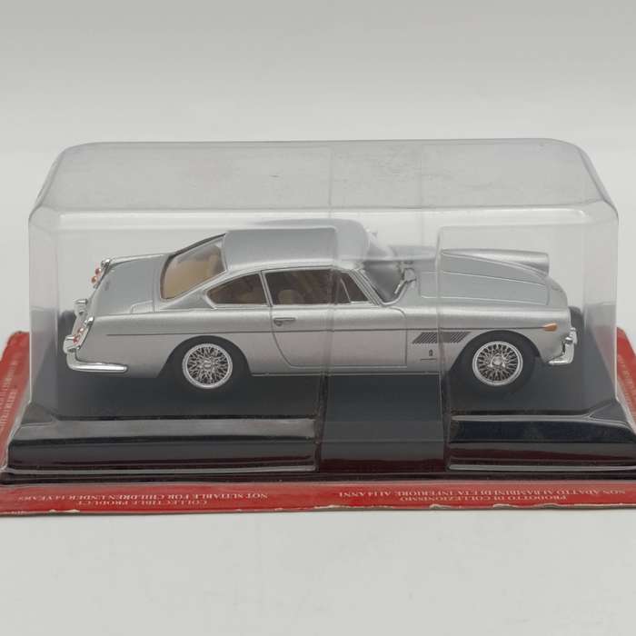 1960 Ferarri 250 GTE 2+2 die-cast model car - scale 1/43