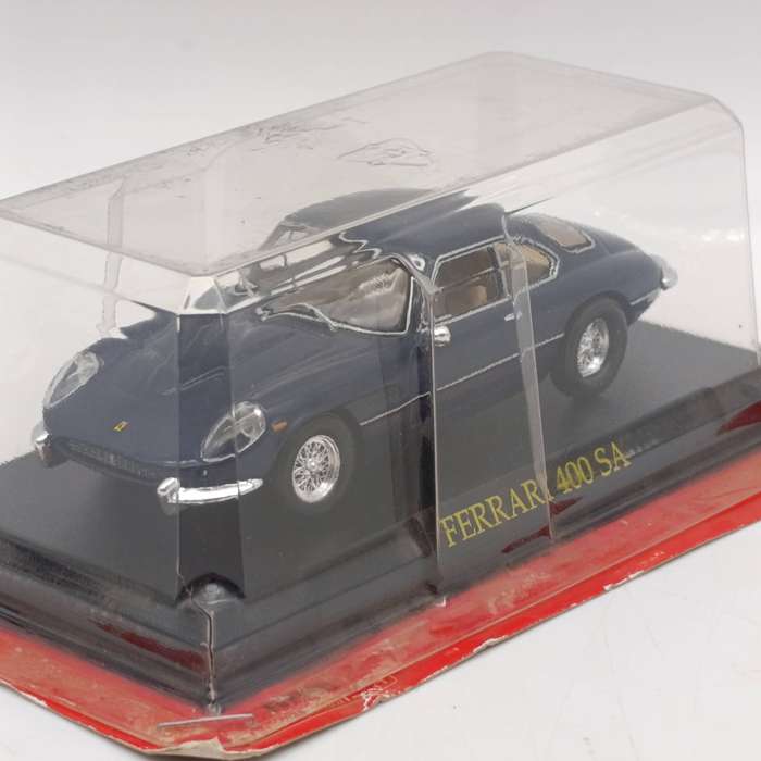 1960 Ferrari 400 Superamerica die-cast model car - scale 1/43