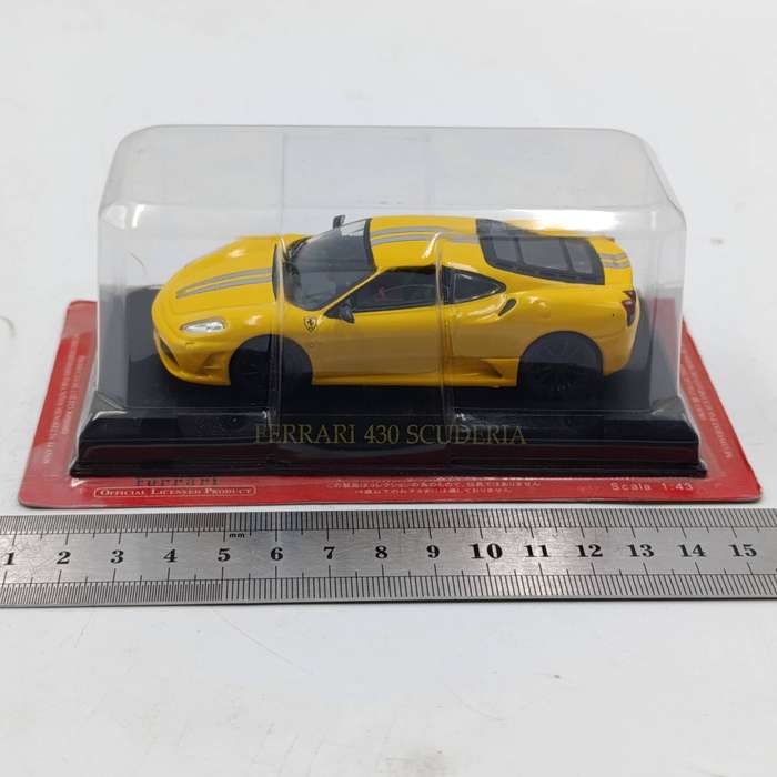 2007 Ferrari 430 Scuderia die-cast model car - scale 1/43