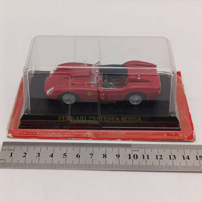 1958 Ferrari 250 Testa Rossa die-cast model car - scale 1/43