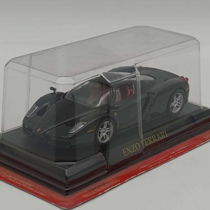 2002 Ferrari Enzo die-cast model car - scale 1/43