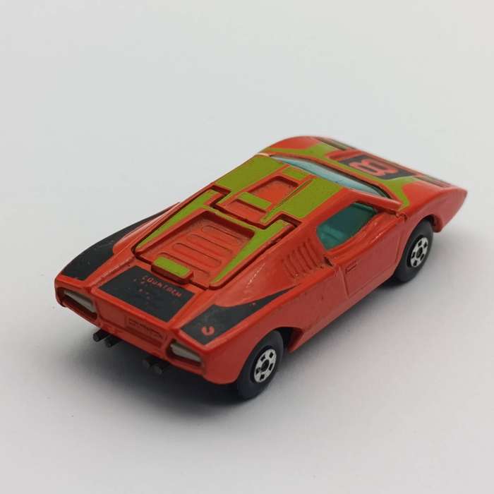 Matchbox Superfast #27 Lamberghini Countach die-cast toy car