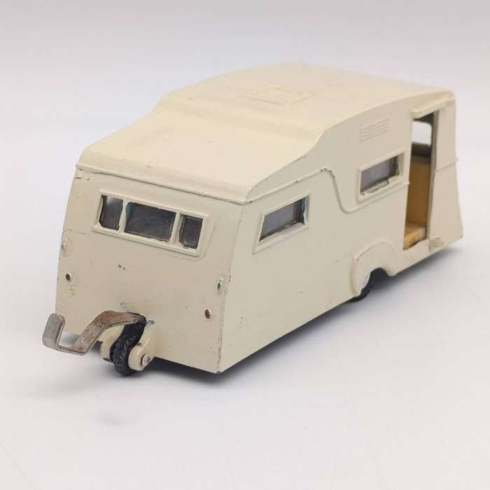 Meccano Dinky Toys #188 Four-Berth Caravan die-cast model