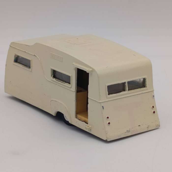 Meccano Dinky Toys #188 Four-Berth Caravan die-cast model