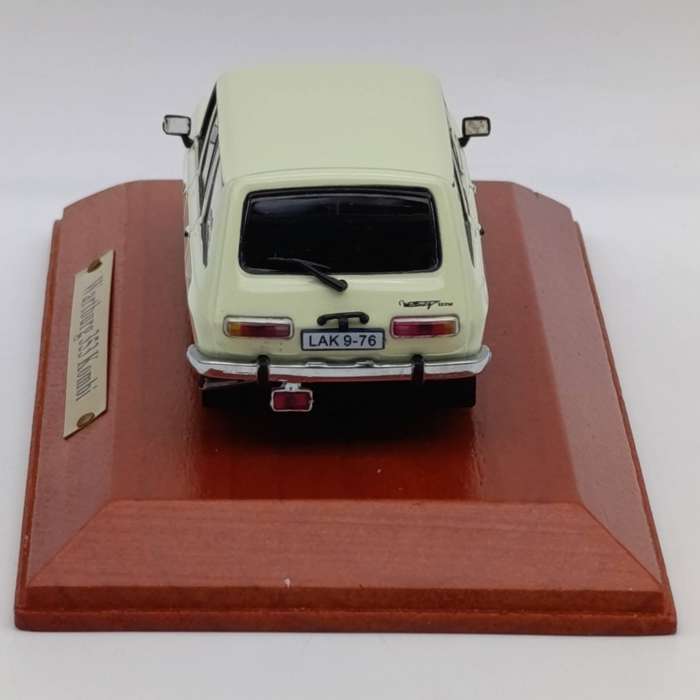 DDR Auto Wartburg 353  kombi die-cast model car - scale 1/43
