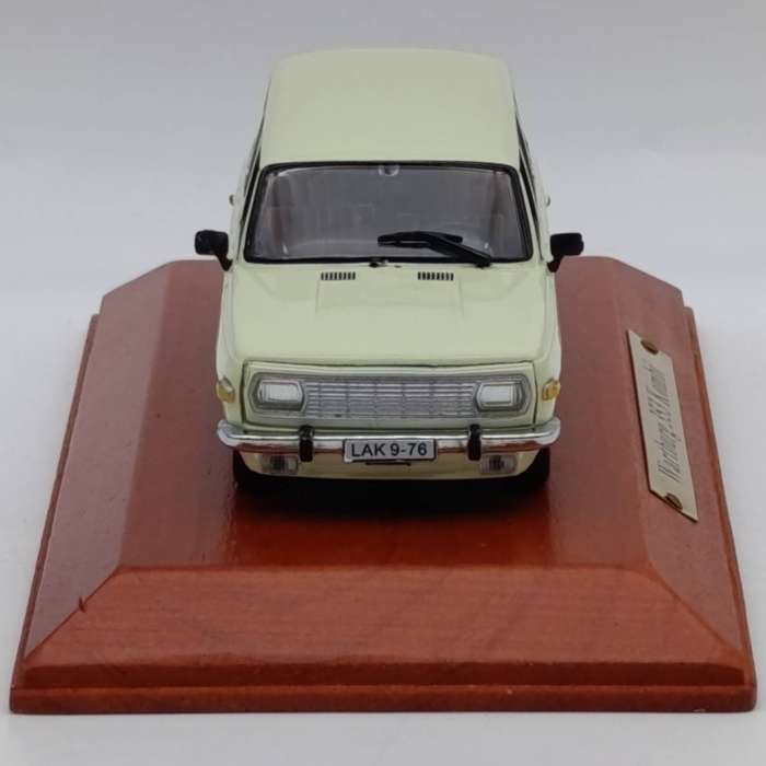 DDR Auto Wartburg 353  kombi die-cast model car - scale 1/43