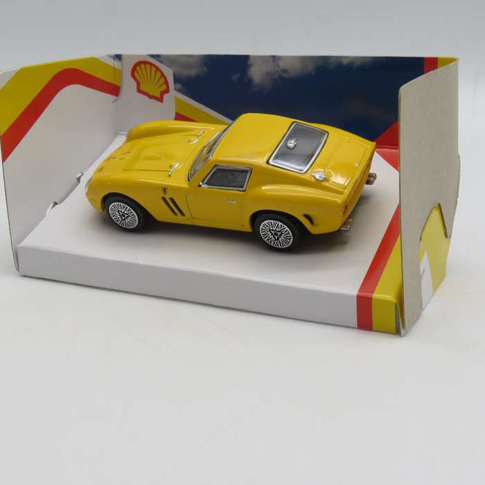 Bburago Shell V-Power Ferrari 250 GTO die-cast model car in box