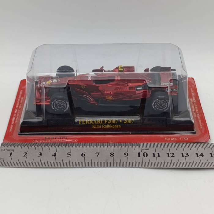 2007 Ferrari F2007 Kimi Raikkonen Formula 1 die-cast racing model car - scale 1/43