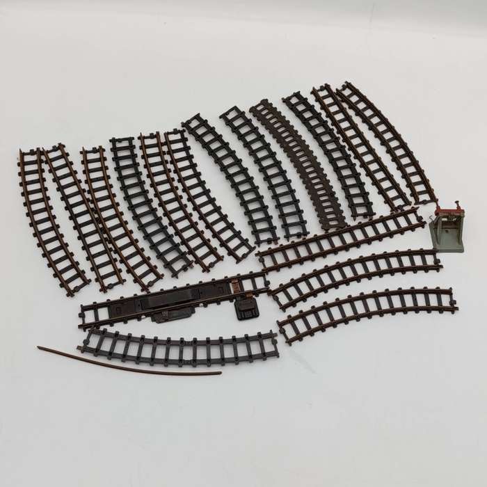 Lot of 17 Triang Ho-scale railway tracks including Hornby track stop