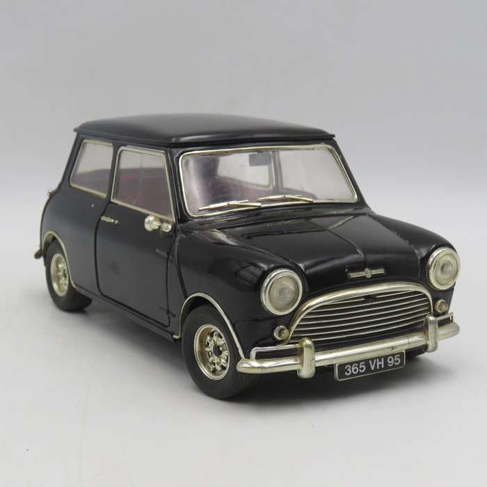 Solido Mini Cooper S die-cast model car - Scale 1/16