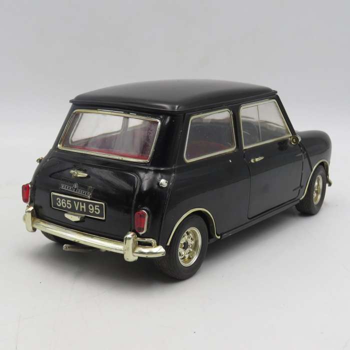 Solido Mini Cooper S die-cast model car - Scale 1/16