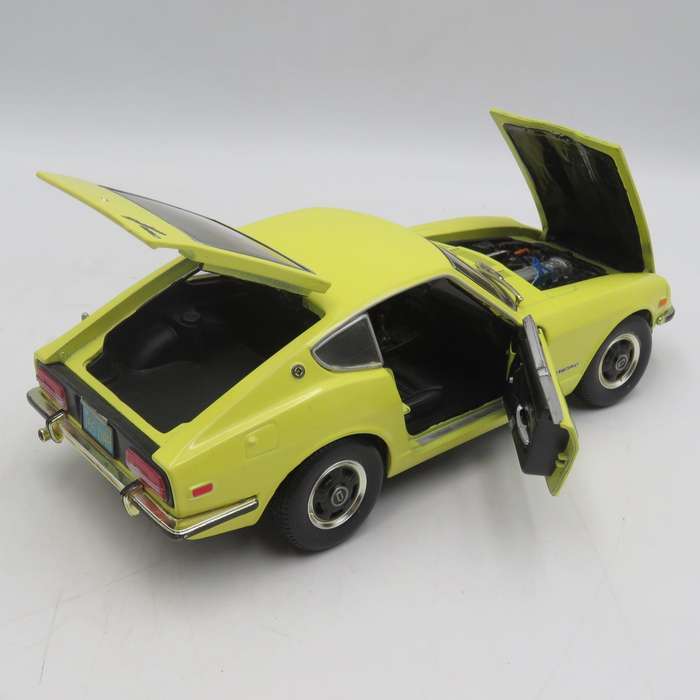 Maisto 1971 Datsun 240Z die-cast model car - Scale 1/18