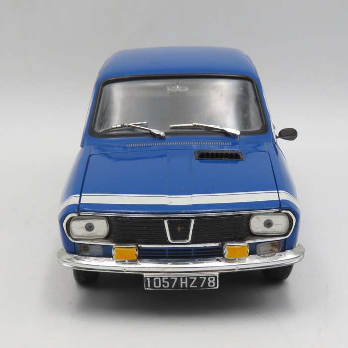 Solido Renault 12 Gordini die-cast model car - scale 1/18