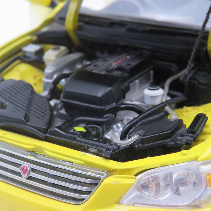 AutoArt Toyota Altezza RS200 die-cast model car - front and rear bumper damaged - Scale 1/18