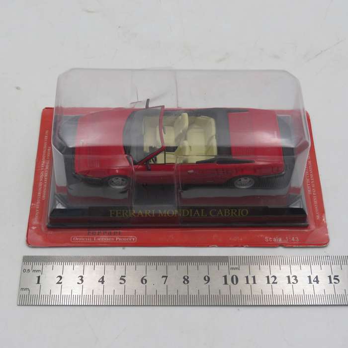 1985 Ferrari Mondial Cabrio die-cast model car - scale 1/43