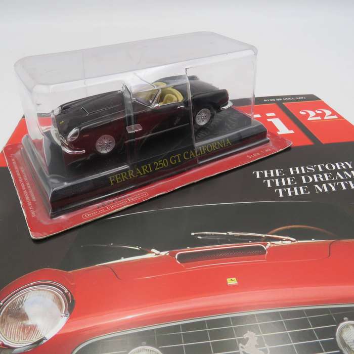 1957 Ferrari 250 GT California die-cast model car - scale1/43