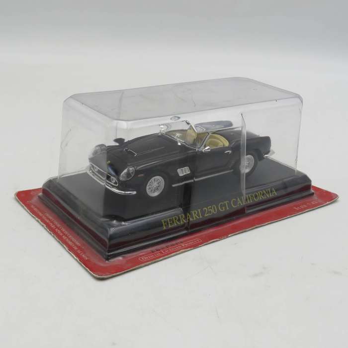 1957 Ferrari 250 GT California die-cast model car - scale1/43
