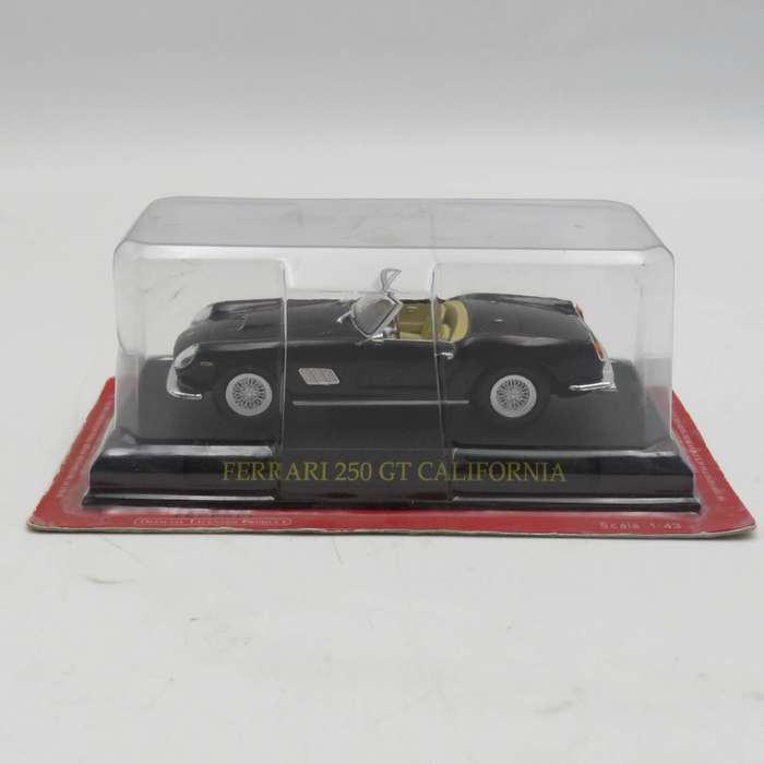 1957 Ferrari 250 GT California die-cast model car - scale1/43