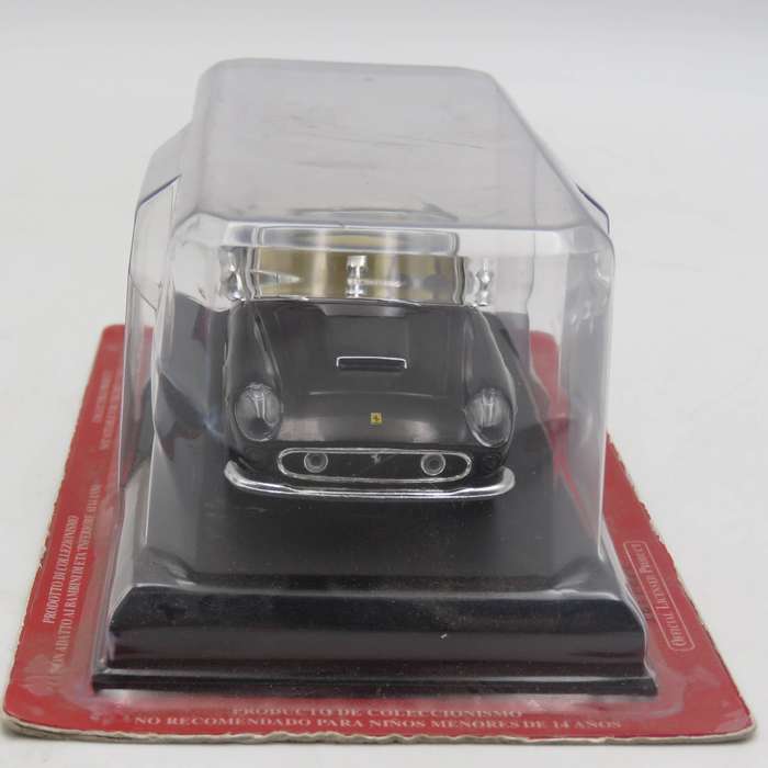 1957 Ferrari 250 GT California die-cast model car - scale1/43