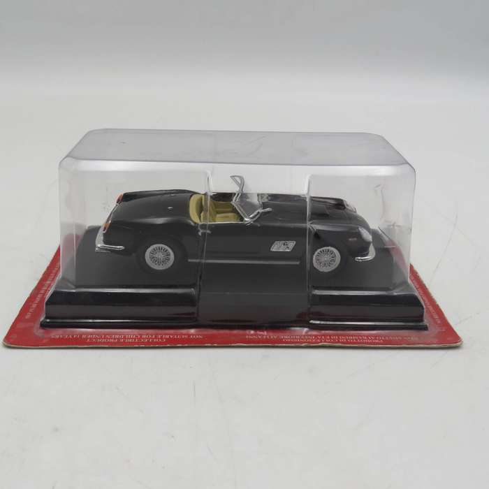1957 Ferrari 250 GT California die-cast model car - scale1/43