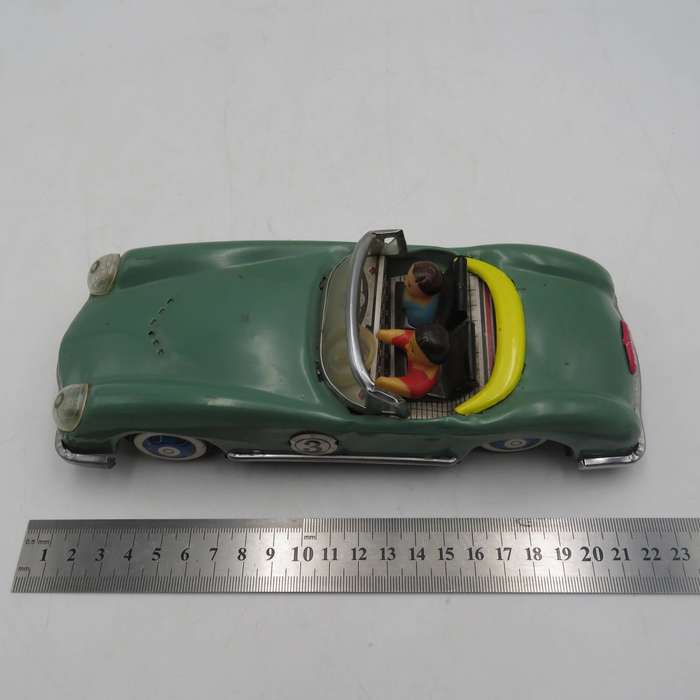 Vintage Chinese MF-763 tinplate friction sports car toy