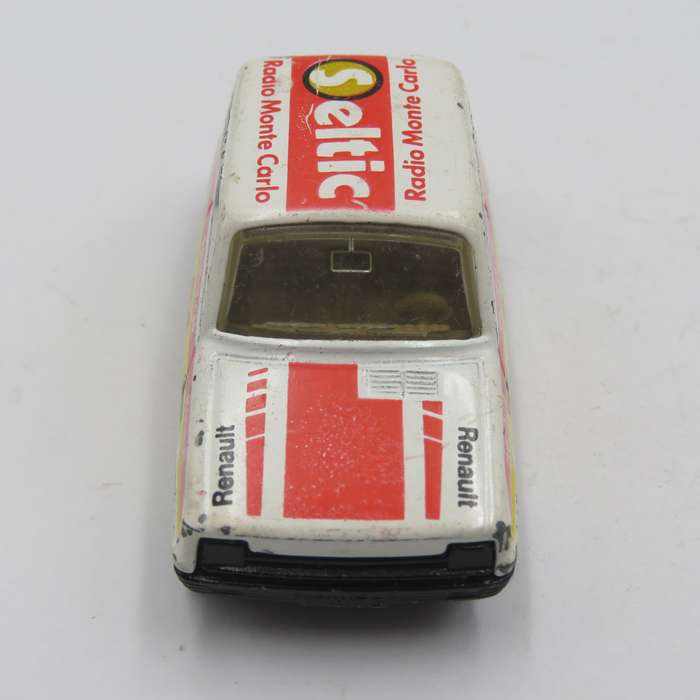 Matchbox SuperKings #21 Renault 5TL die-cast toy car