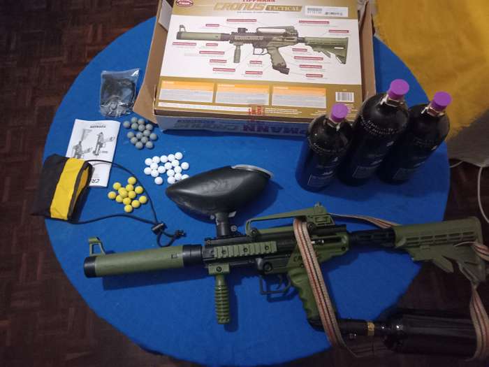 Tippmann Chronus Tactical PaintballGun,Solid Ammo,Co2 tanks, Co2 onoff switch and other accessories