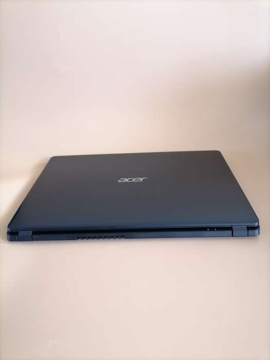 Acer Aspire 3 N19C1 (Intel Core i5, 1TB HDD, 8GB RAM) 15.6 Inch Laptop