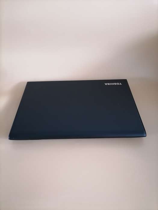 Toshiba Tecra A50 A0446 (Intel i7 4th, 256GB SSD, 8GB RAM) 15.6 Inch Laptop