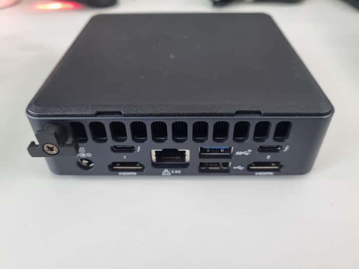 Intel NUC11TNK (Intel i5, 256GB SSD & 8GB RAM) 11th Gen