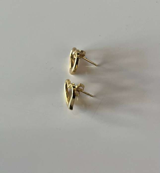 9ct gold open heart studs