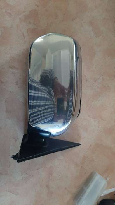 CHROME, E12 520i 525i 530i M535i RIGHT Side Chrome Mirror