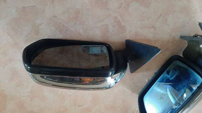 CHROME, E12 520i 525i 530i M535i RIGHT Side Chrome Mirror