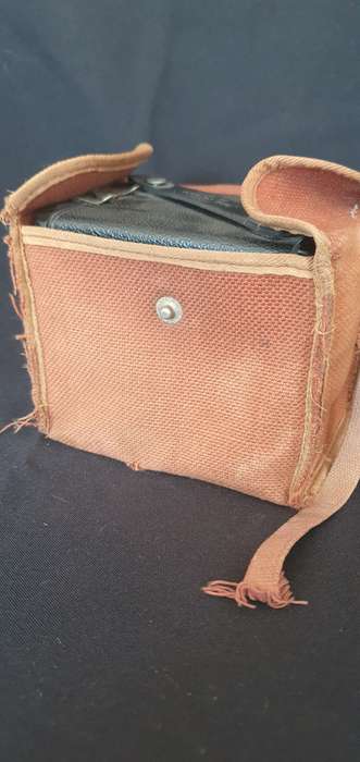 Vintage Kodak Six-20 Brownie C box camera