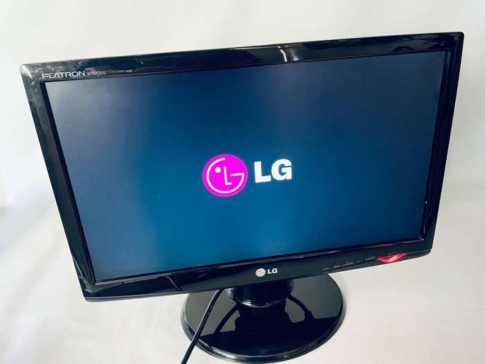 LG Flatron W1943SS Monitor (used)